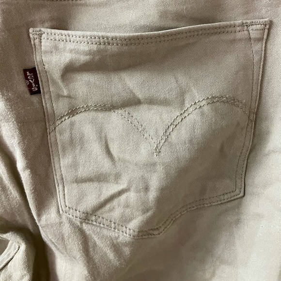 Levi’s skinny khaki pants size 8 - Picture 4 of 8